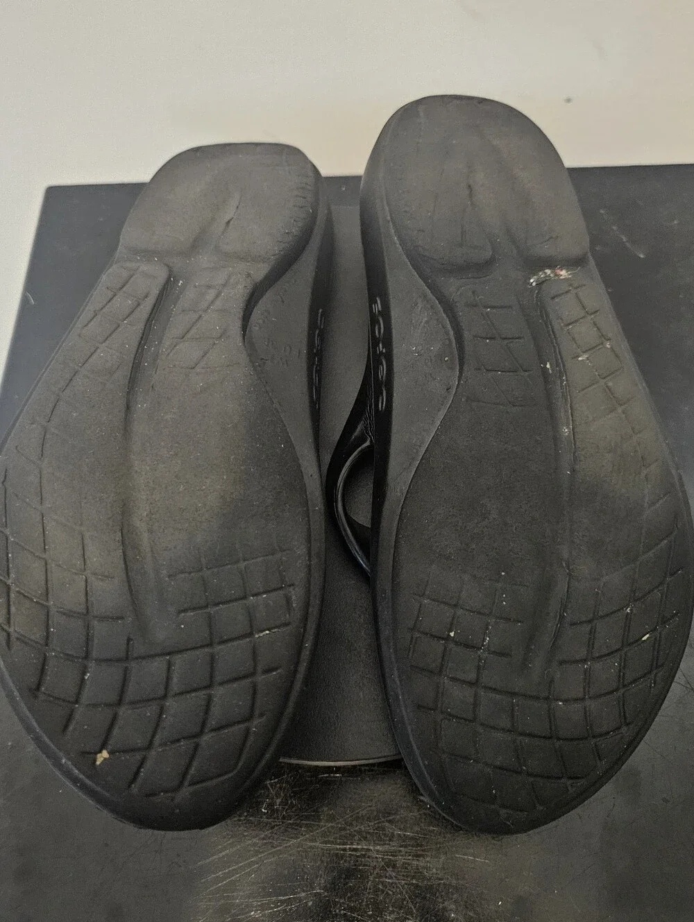 OOFOS OOLALA Women's Recovery Sandal #1400 Black